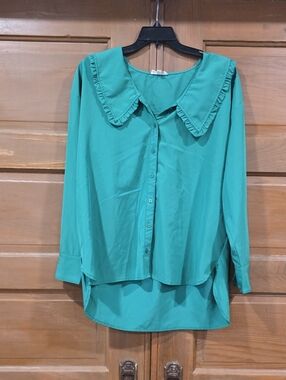 entro Teal Ruffle-Trim Button Down Blouse